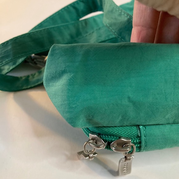 Baggallini Teal Green‎ Nylon Crossbody Bag Multiple Pockets Adjustable Strap - Picture 10 of 10